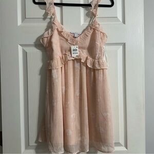 NWT Juniors dress size medium - summer style dress, peach color